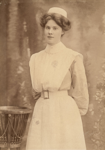 Studio portrait of Marjorie Cross Yuille. Source: Australian War Memorial, P09381.002.